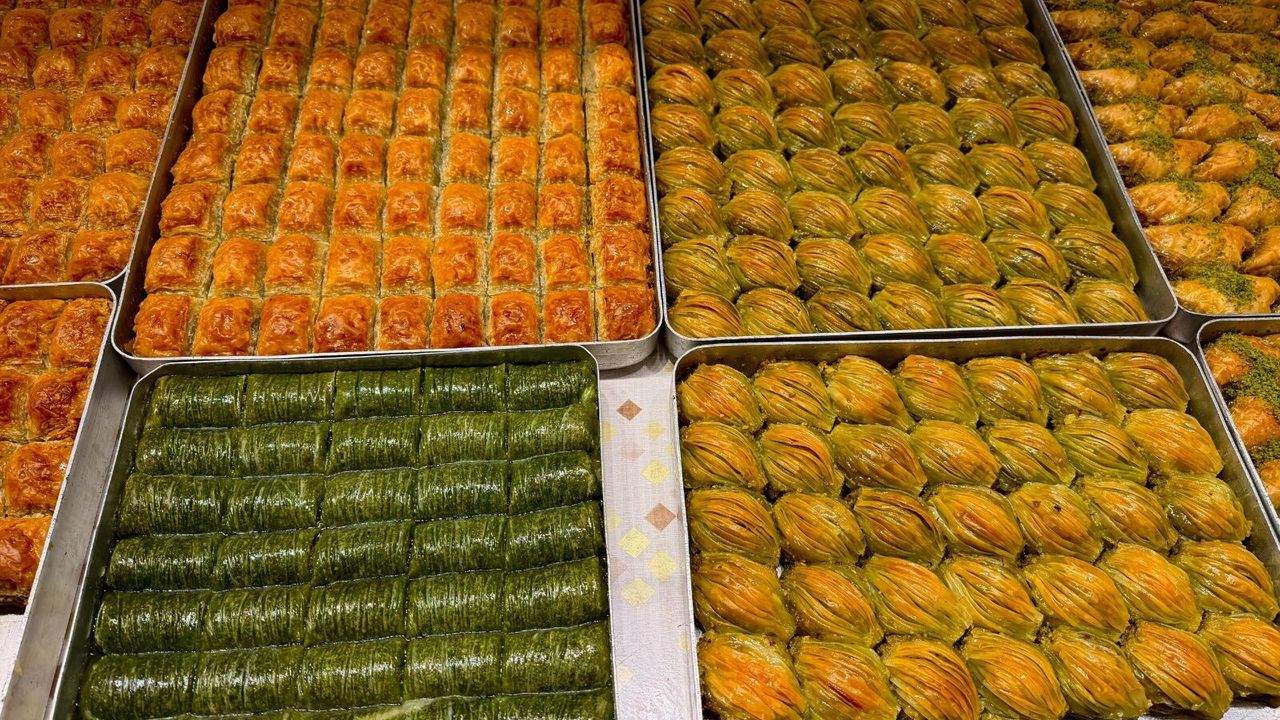 Bayram Öncesi Tatlı ve Lokum Üreticilerinde Yoğunluk