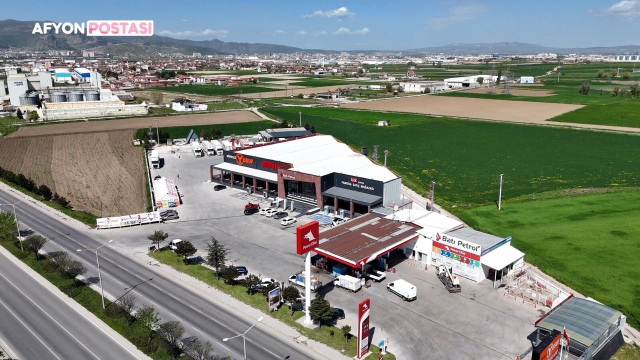 Önder Artuk anlattı: Afyon’dan geçen burada duruyor... Akaryakıt, şarj, yemek ve yöresel ürün aynı noktada