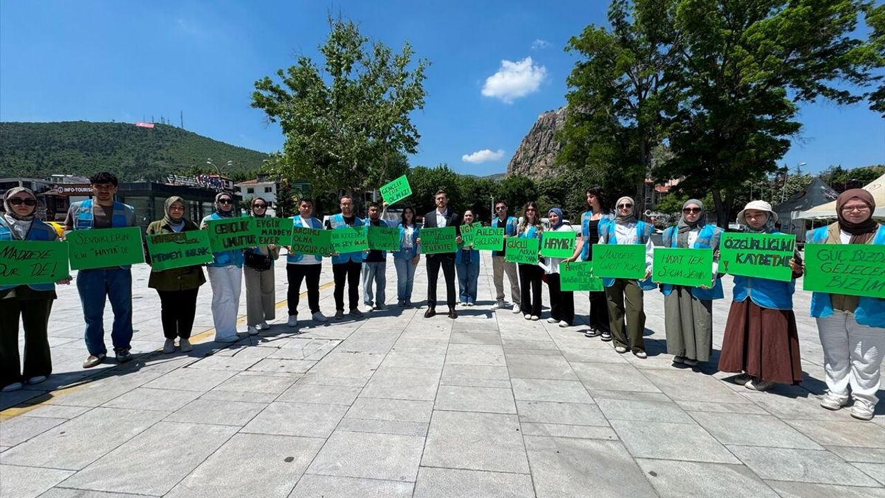 Zafer Meydanı’nda Bağımlılığa Karşı Mücadele: "FlashMob" Etk