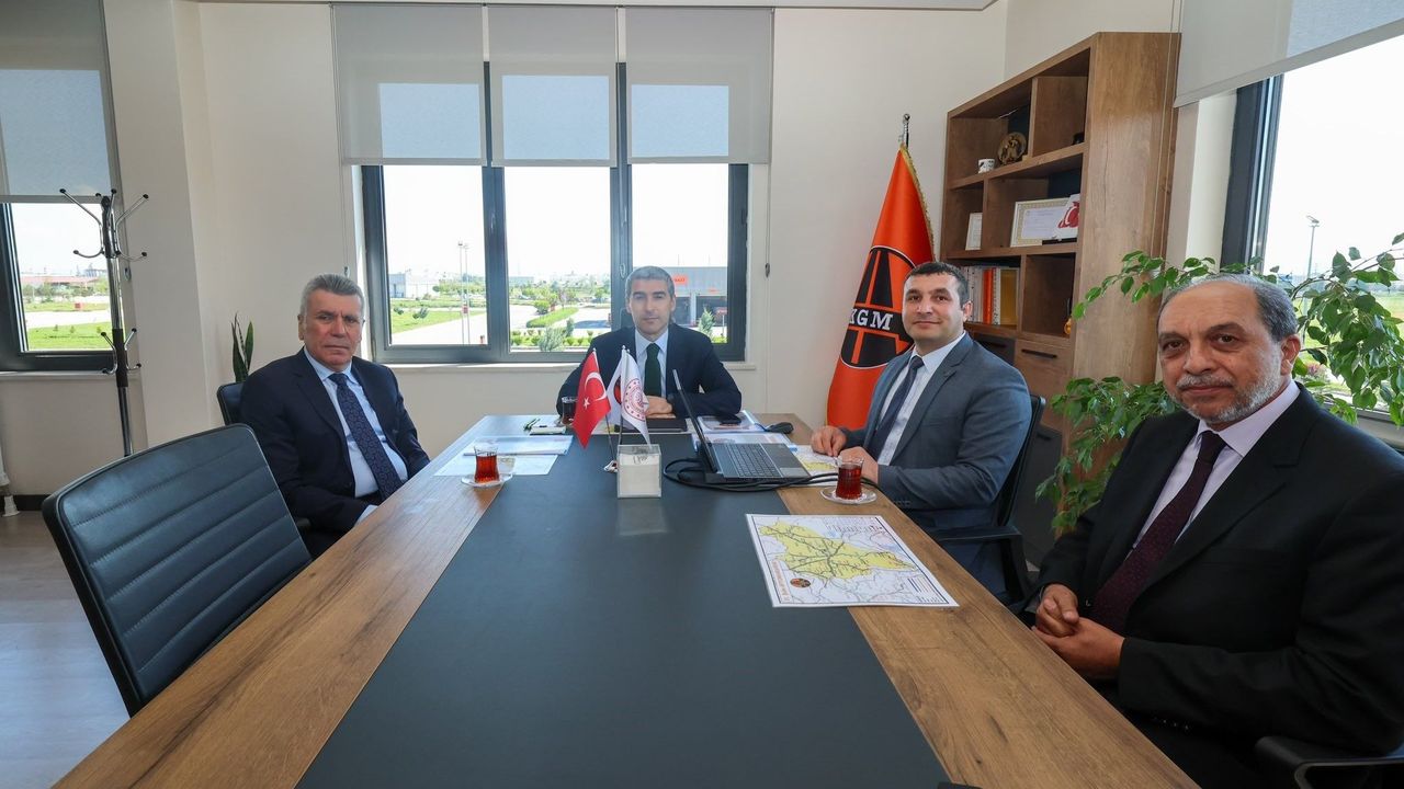 Vali Aktaş Karayolları çalışmalarını yerinde inceledi: Ulaşım konforunu yükseltecek yatırımlar ele alındı