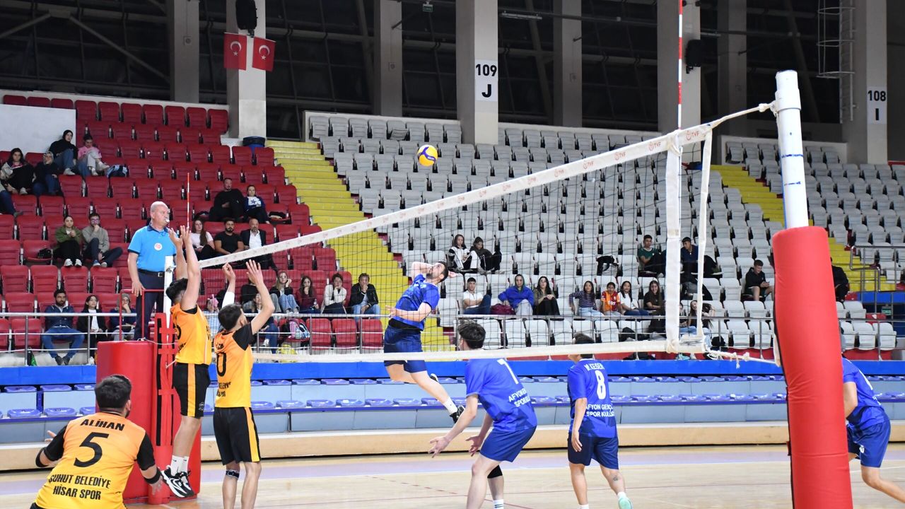Filede Şampiyon Belli Oldu: Afyon'da Erkekler Voleybol Müsab
