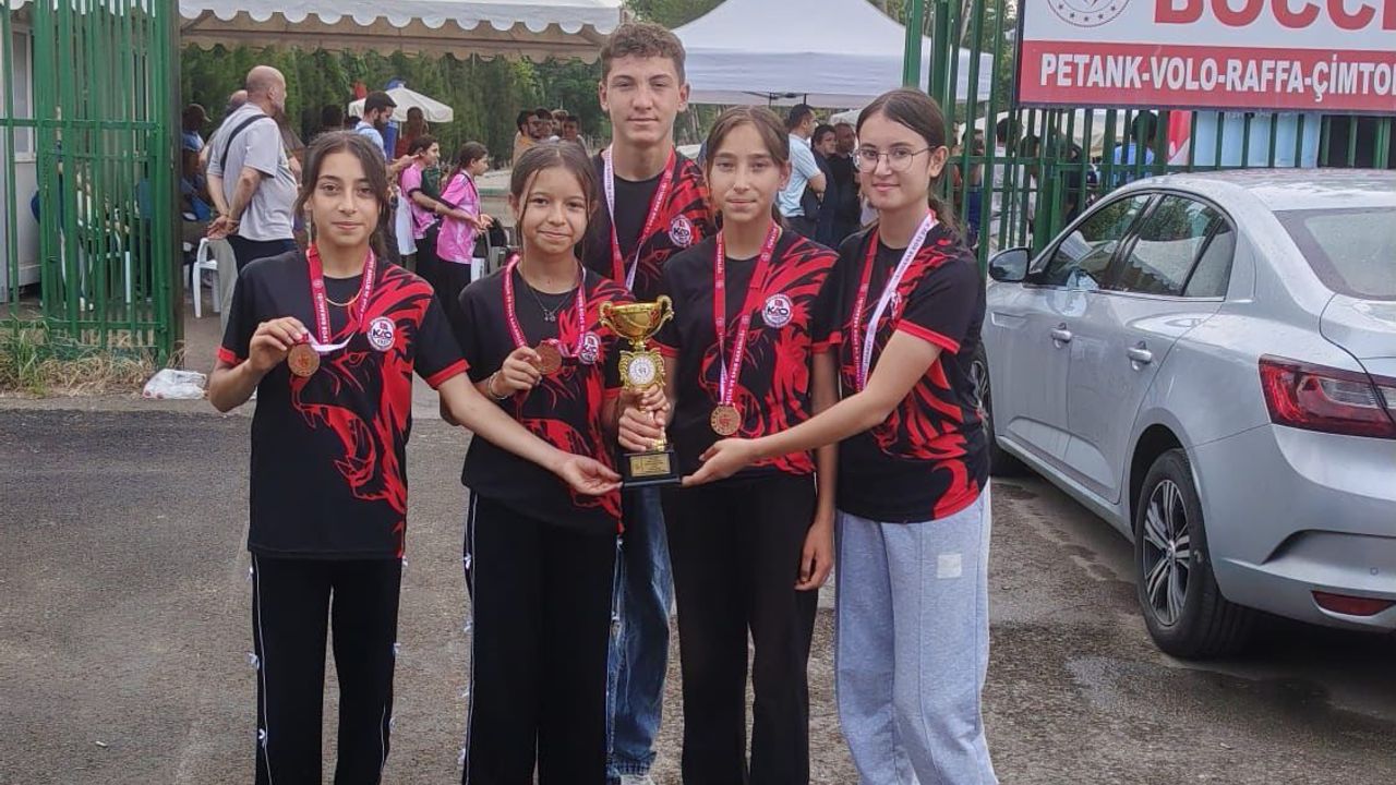 Afyonlu Genç Sporcular Finalden 7 Madalya ile Dönd