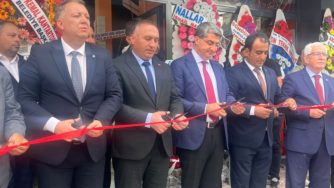 Afyon Çay’da yapı market açıldı: Klozetten fayansa, boyadan 