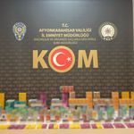 Afyon’da polis şehir merkezindeki iş yerini bastı: Yüzlerce paket ele geçirildi