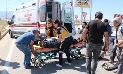 Afyon Sandıklı'da motosikletle otomobil çarpıştı: 1 yaralı var!