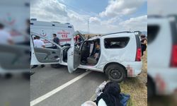 Afyon'da Emirdağ-Bolvadin yolunda feci kaza: 4 ağır yaralı var!