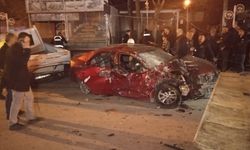 Afyon'da 16 yaşındaki sürücü dehşet saçtı: 2 araca çarptı, 1 ölü 4 yaralı var!