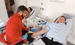 Şuhut'ta öğrenci ve vatandaşlardan kan bağışına yoğun ilgi