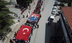 Şuhut'ta gençlik yürüyüşü yapıldı, 200 öğrenci Türk bayraklarıyla yürüdü