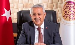 Belediye Başkanı Zeybek, Kurban Bayramı'nı kutlayan mesaj yayımladı
