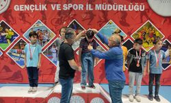 Afyon'da Babalar Günü Satranç Turnuvası düzenlendi