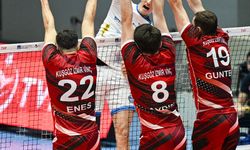 AXA Sigorta Efeler Ligi: Kuşgöz İzmir Vinç Akkuş Belediyespor: 2 - Arkas Spor: 3