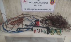 Afyon'da çiftçilerin trafo kablolarını çalan iki şahıs yakalandı: Birçok hırsızlık suçları da ortaya çıktı