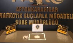Afyon Çay’da polis evi bastı: Bakın neler bulundu neler… 
