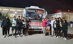 Afyonspor’da otobüs krizi şimdilik çözüldü: Gençler otobüsten inip maça girecek