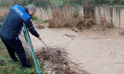 Kütahya'da zabıta ve itfaiye ekiplerinden yüzleri tebessüm ettiren hareket