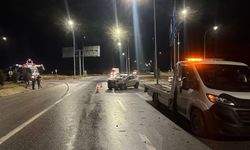 Afyon'da otomobil tıra çarptı: Sürücü ağır yaralandı