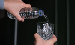 Afyon’da okul kantinlerinde su 7.5 TL’ye satılıyor: Aileler tepkili!