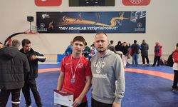 Afyonlu güreşçi Türkiye şampiyonasında 2'nci oldu