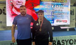 U-20 Türkiye Şampiyonası'nda Afyonlu Melik Türkiye Şampiyonu oldu