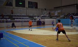Afyon'da badminton heyecanı başladı: 120 sporcu katılıyor...