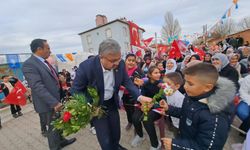 AK Partili Yurdunuseven başkan adayından talep etti: Afyon'un bu beldesinde öğrencilere servis ücretsiz olacak