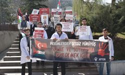 Afyon'da sağlık çalışanları Gazze'ye destek için "sessiz yürüyüş" yaptı