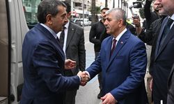 Milli Eğitim Bakanı Tekin, MHP ve AK Parti İzmir il başkanlıklarını ziyaret etti