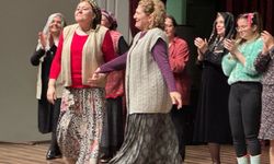 Afyonlu kadınlar İstanbul'da tiyatro oyunu sergilediler