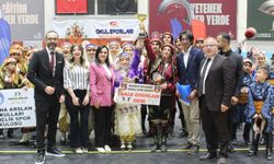 Afyon'da düzenlenen halk oyunları yarışmaları sona erdi
