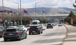 Sürücüler dikkat: Afyon'da karayollarında yoğunluk yaşanıyor