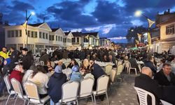 Afyon'un Bolvadin ilçesinde yüzlerce kişi aynı iftar sofrasında bir araya geldi