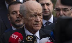 MHP lideri Devlet Bahçeli, Akşener'e çağrı yaptı: Partinin başında kal