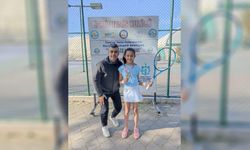 Afyonlu tenis yeteneği Ela Naz Kaya Kocaeli'deki turnuvada zafer elde etti