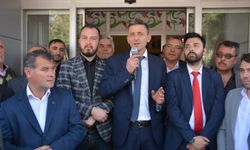 Sinanpaşa Belediye Başkanı Tolga Yıldırım mazbatasını aldı
