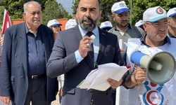 Hak-İş İzmir İl Başkanlığı 1 Mayıs'ı Konak'ta kutladı