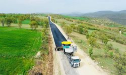 Afyon’da çok sayıda köy için çevre yolu inşa edildi: Sıcak asfalt atıldı