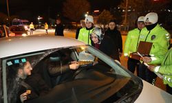 Vali Yiğitbaşı, sürücülere baklava ikram etti