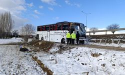 Afyon Sinanpaşa’da yolcu otobüsü kontrolden çıktı: Ölü ve çok sayıda yaralı var!