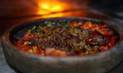 Taş fırınlarda pişen yemek: Eli böğründe