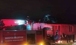 Evin çatısından alevler yükseldi