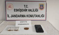 Jandarmadan araca baskın: Uyuşturucu maddeler ele geçirildi!