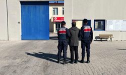Afyon Jandarması Hapis Cezasıyla Aranan Hırsızı Bu İlçede Yakaladı