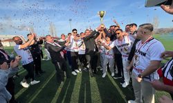 Ayvalıspor Namağlup Şampiyon! Süper Amatör Lig’de Tarihi Zafer