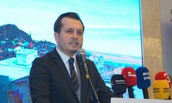 Saadet Partili Karataş: “Küfür ile protesto yapılmaz, kınıyorum”