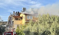 Fethiye'de evin çatısında çıkan yangın evde hasara sebep oldu