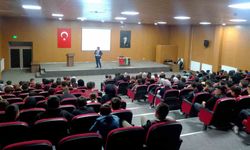 Kütahya Hisarcık’ta "Eğitimde Rol Modeller" Konferansı Verildi