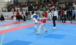 Kütahya’da Minikler Taekwondo Yarışmaları yoğun bir ilgi gördü