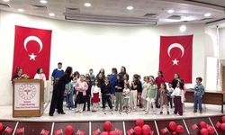 Yunus Emre Devlet Hastanesi’nde Çocuklara Özel 23 Nisan Tiyatrosu