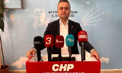 CHP’li Erhan’a “böcek davası” soruldu: “Sandıkta alamadıkları başarıyı adliye koridorunda almaya çalışıyorlar"